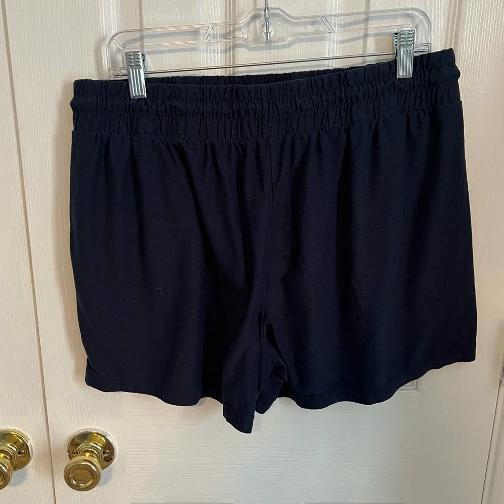 Athletic Works Women's XL Navy Blue Polyester Shorts‎
